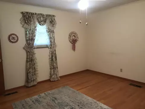 Bedroom - 593 Meek St, Talbott, TN 37877 photo 2 of 4