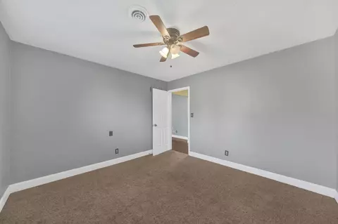 Bedroom - 236 Navaho Trl Trl, Talbott, TN 37877 photo 3 of 9