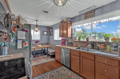 Kitchen - 236 Navaho Trl Trl, Talbott, TN 37877 photo 5 of 5