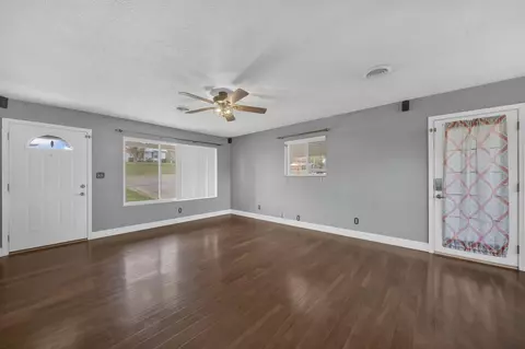 Living - 236 Navaho Trl Trl, Talbott, TN 37877 photo 3 of 9