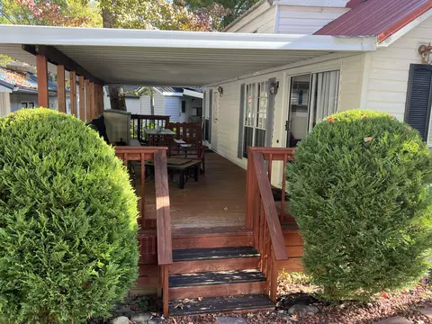 5355 E Pkwy, Cosby, TN 37722