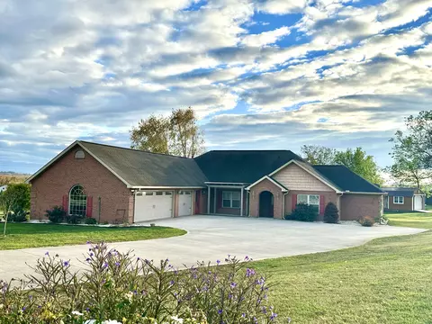 1036 Southwind Cir, Dandridge, TN 37725