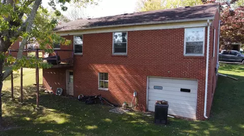 2162 E Outer Dr, Morristown, TN 37814 photo 4