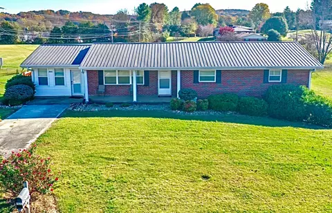2526 Montcastle Dr, Morristown, TN 37814