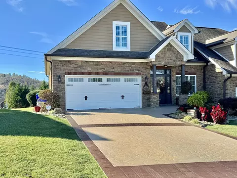 312 Lochmere Greene Dr, Morristown, TN 37814