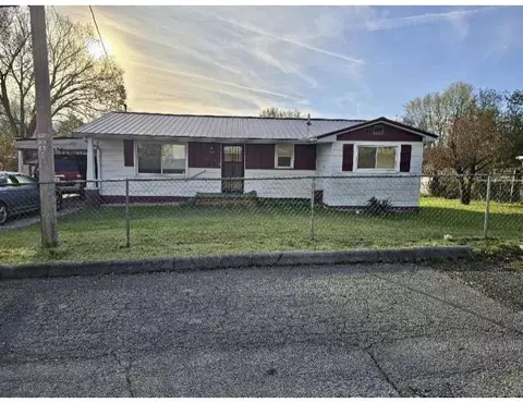 806 Brummit St, Rogersville, TN 37857