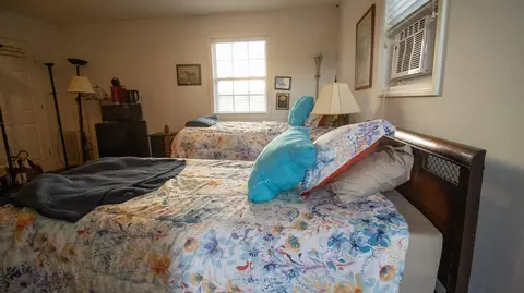 Bedroom - 1154 Lakeshore Rd, Talbott, TN 37877 photo 3 of 6