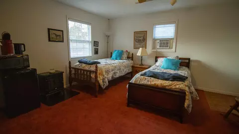 Bedroom - 1154 Lakeshore Rd, Talbott, TN 37877 photo 1 of 6