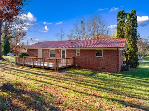 174 Cedric Dr, Bean Station, TN 37708 photo 4