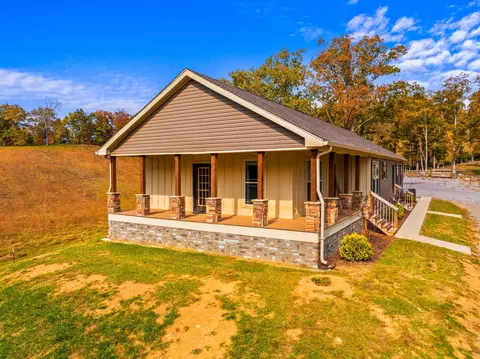 5619 Mountain Valley Rd Hwy 131 Rd, Thorn Hill, TN 37881