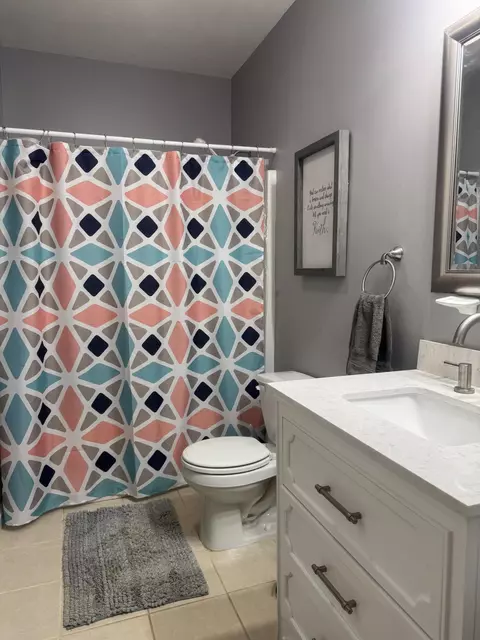 Bath - 7344 Sweetbriar Dr, Talbott, TN 37877 photo 4 of 4
