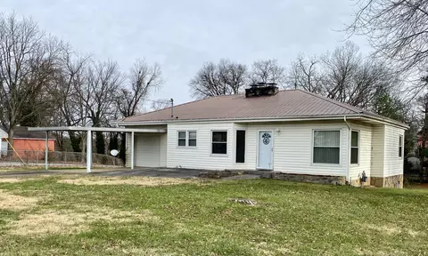 236 Jefferson Ave, Newport, TN 37821