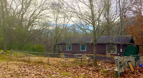 129 Country Path Rd, Newport, TN 37821
