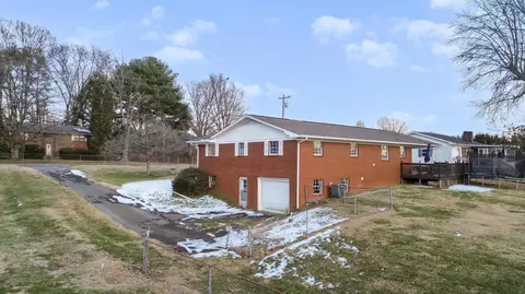 321 Marie St, Talbott, TN 37877 photo 8
