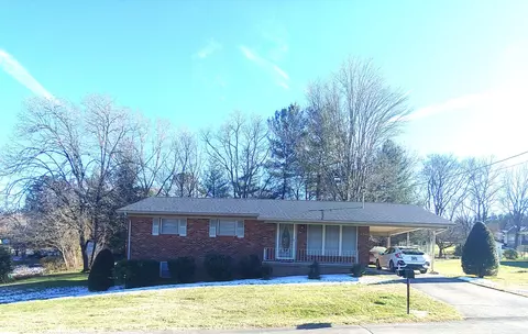 317 Creekmoor Dr, Jefferson City, TN 37760