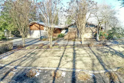 1046 Topside Dr, Sevierville, TN 37862