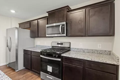 Kitchen - 1212 Cole Dr, Talbott, TN 37877 photo 2 of 4