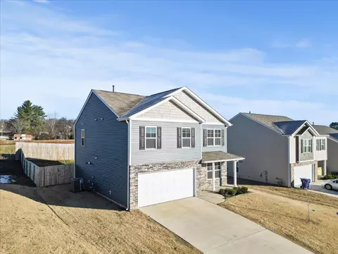 View/Area - 1212 Cole Dr, Talbott, TN 37877 photo 2 of 10