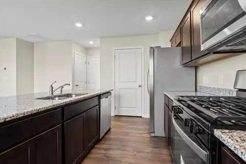 Kitchen - 1212 Cole Dr, Talbott, TN 37877 photo 4 of 4