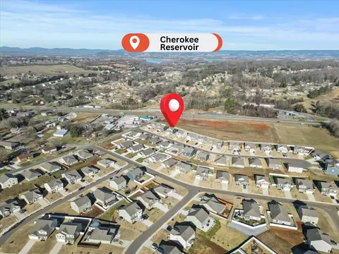 View/Area - 1212 Cole Dr, Talbott, TN 37877 photo 8 of 10
