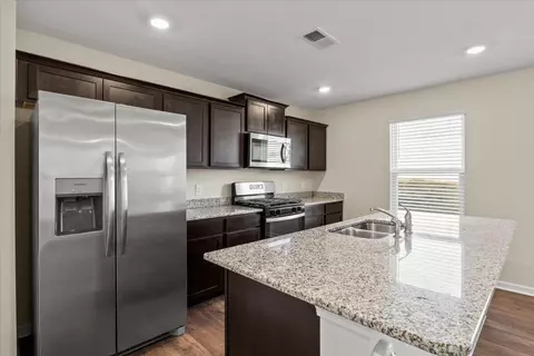 Kitchen - 1212 Cole Dr, Talbott, TN 37877 photo 3 of 4