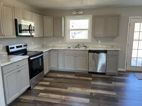 Kitchen - 486 Kirkham Rd, Bean Station, TN 37708 photo 3 of 3