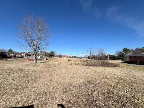 2555 Holston Dr, Morristown, TN 37814