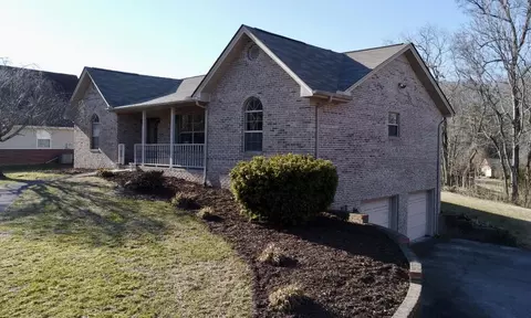 5226 Crystal Brook Dr, Morristown, TN 37814