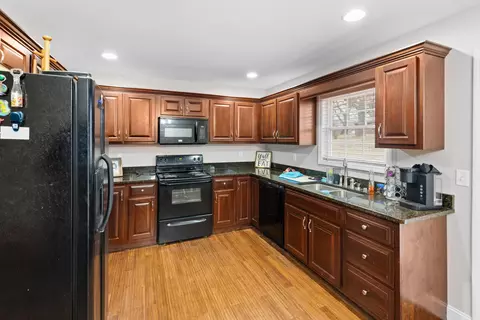 Kitchen - 552 Marie St, Talbott, TN 37877 photo 2 of 3