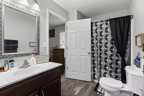Bath - 552 Marie St, Talbott, TN 37877 photo 1 of 1