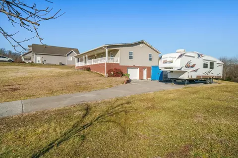 446 Gammon Springs Rd, Bean Station, TN 37708 photo 2