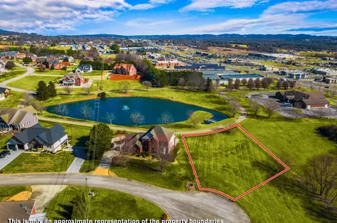 356 Yorkshire Ct, Morristown, TN 37814