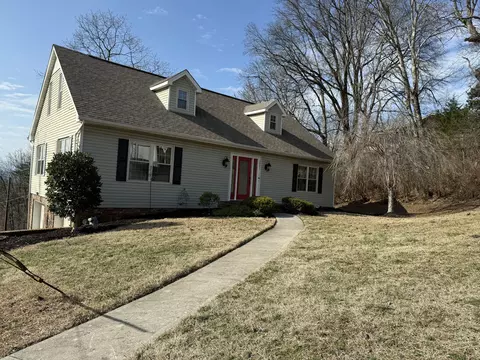 2001 Le Conte St, Morristown, TN 37814