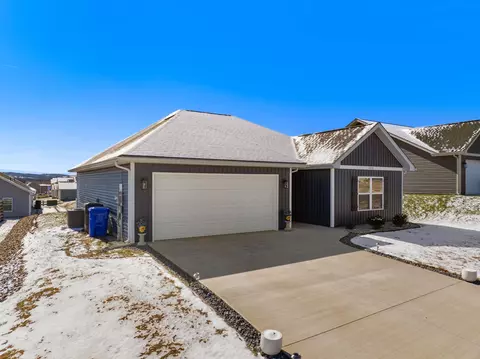 1213 Cole Dr, Talbott, TN 37877 photo 2