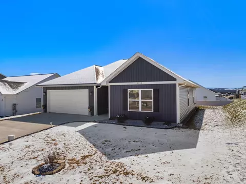 1213 Cole Dr, Talbott, TN 37877 photo 3
