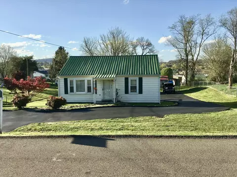 910 Lennie Ave, Morristown, TN 37813