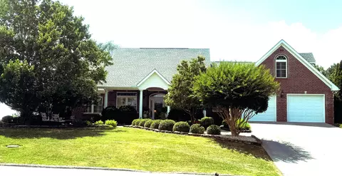 2657 Lakemoore Dr, Morristown, TN 37814