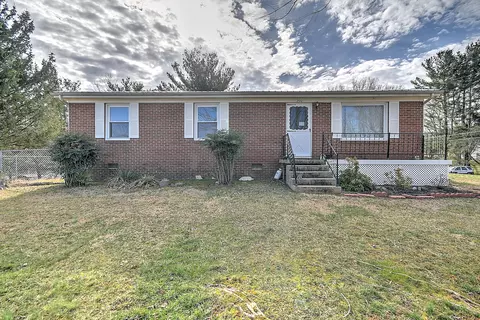 200 Brooks St, Greeneville, TN 37743