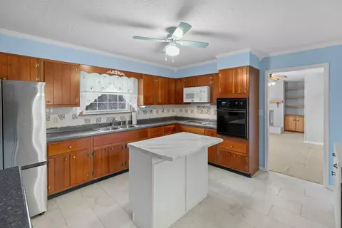 Kitchen - 8186 Welch Dr, Talbott, TN 37877 photo 1 of 3