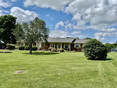 Exterior - 8186 Welch Dr, Talbott, TN 37877 photo 2 of 8