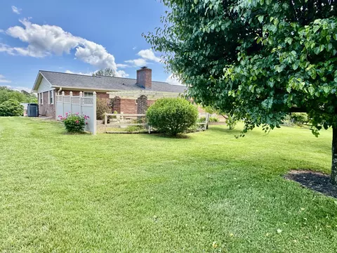 Exterior - 8186 Welch Dr, Talbott, TN 37877 photo 7 of 8