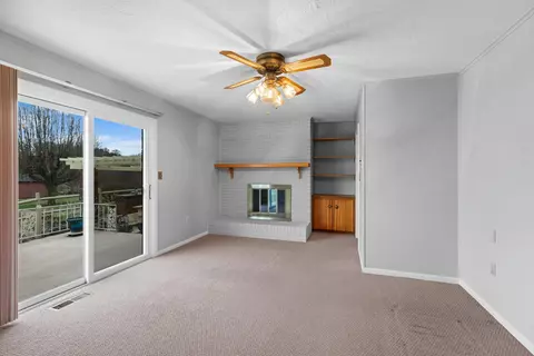 Living - 8186 Welch Dr, Talbott, TN 37877 photo 1 of 2