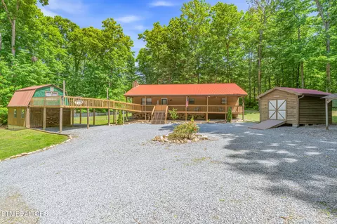 3394 Laurelwood Rd, Cosby, TN 37722