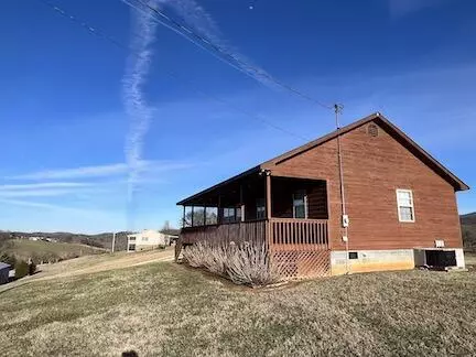 515 Mountain Lake Way, Newport, TN 37821