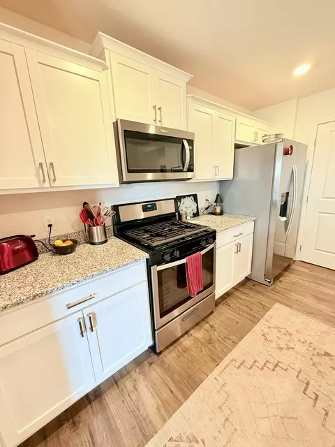 Kitchen - 824 Greene Meadow Dr, Talbott, TN 37877 photo 3 of 3