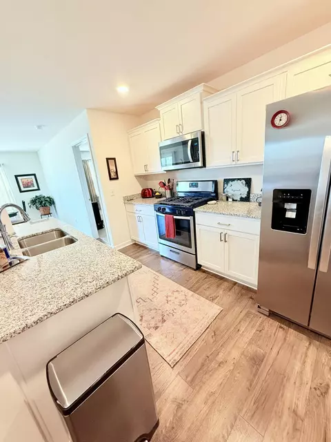 Kitchen - 824 Greene Meadow Dr, Talbott, TN 37877 photo 2 of 3