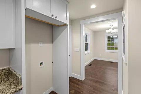 Entry Way - 686 Lakeshore Rd, Talbott, TN 37877 photo 1 of 1