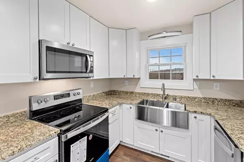 Kitchen - 686 Lakeshore Rd, Talbott, TN 37877 photo 1 of 1
