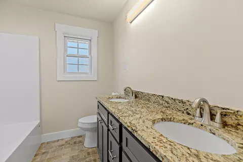 Bath - 686 Lakeshore Rd, Talbott, TN 37877 photo 1 of 1