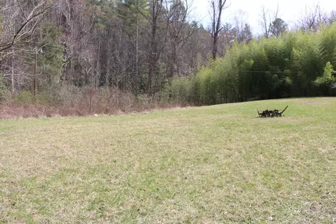526 Eads Ln, Chuckey, TN 37641